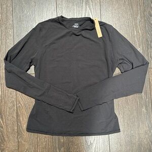 NWT SKIMS FITS EVERYBODY LONG SLEEVE TOP ONYX